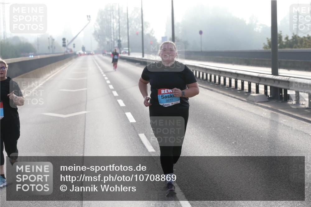 03.10.2026 - Köhlbrandbrückenlauf Jannik Wohlers http://msf.ph/oto/10708869 03.10.2026 09:32:12 Position 3 3577 meine-sportfotos.de