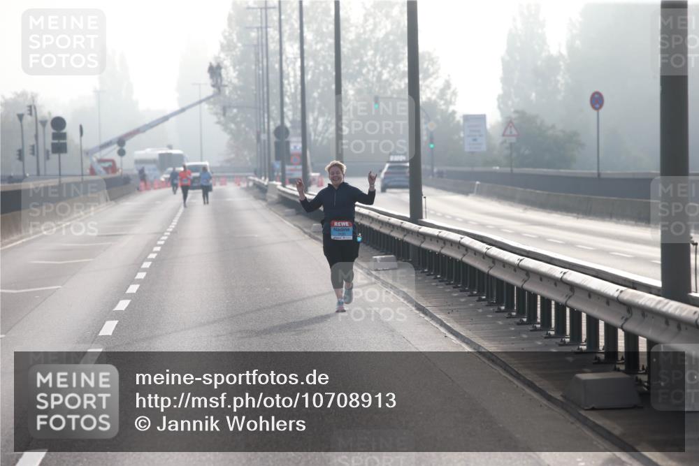 03.10.2026 - Köhlbrandbrückenlauf Jannik Wohlers http://msf.ph/oto/10708913 03.10.2026 09:32:57 Position 3  meine-sportfotos.de