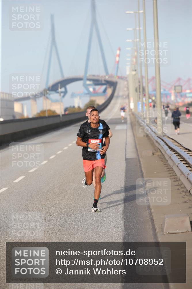 03.10.2026 - Köhlbrandbrückenlauf Jannik Wohlers http://msf.ph/oto/10708952 03.10.2026 09:34:10 Position 3  meine-sportfotos.de