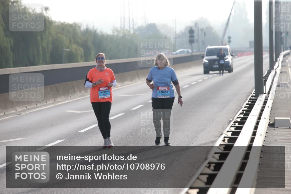 03.10.2026 - Köhlbrandbrückenlauf Jannik Wohlers http://msf.ph/oto/10708976 03.10.2026 09:34:25 Position 3 3628, 3627 meine-sportfotos.de