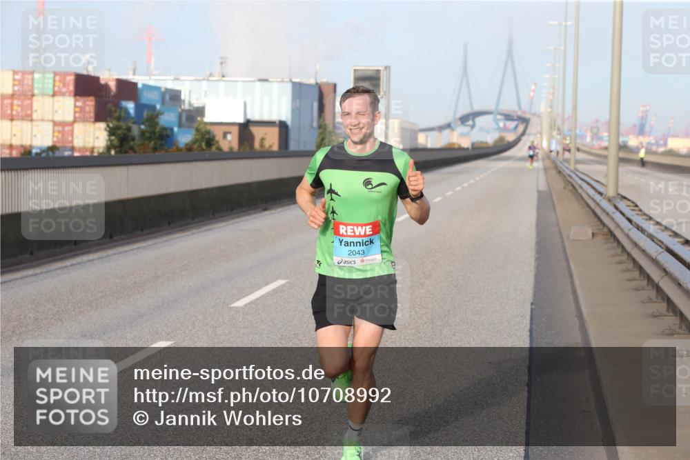 03.10.2026 - Köhlbrandbrückenlauf Jannik Wohlers http://msf.ph/oto/10708992 03.10.2026 09:34:55 Position 3 2043 meine-sportfotos.de