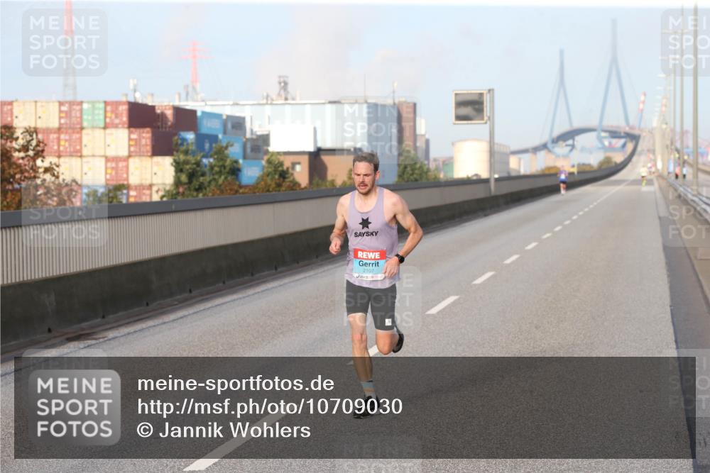 03.10.2026 - Köhlbrandbrückenlauf Jannik Wohlers http://msf.ph/oto/10709030 03.10.2026 09:36:36 Position 3 2107 meine-sportfotos.de