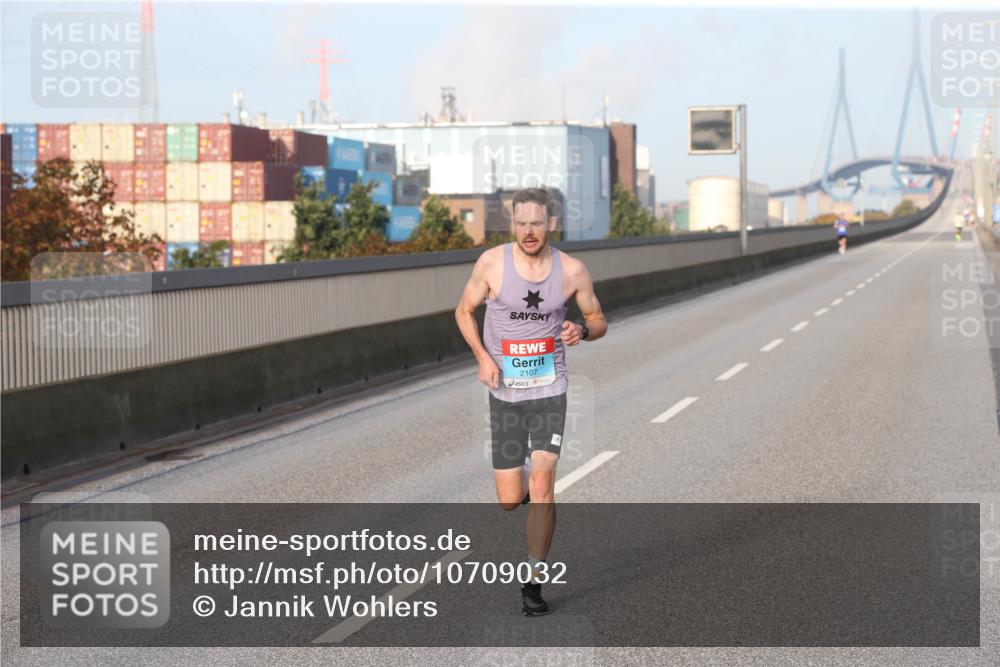 03.10.2026 - Köhlbrandbrückenlauf Jannik Wohlers http://msf.ph/oto/10709032 03.10.2026 09:36:36 Position 3 2107 meine-sportfotos.de