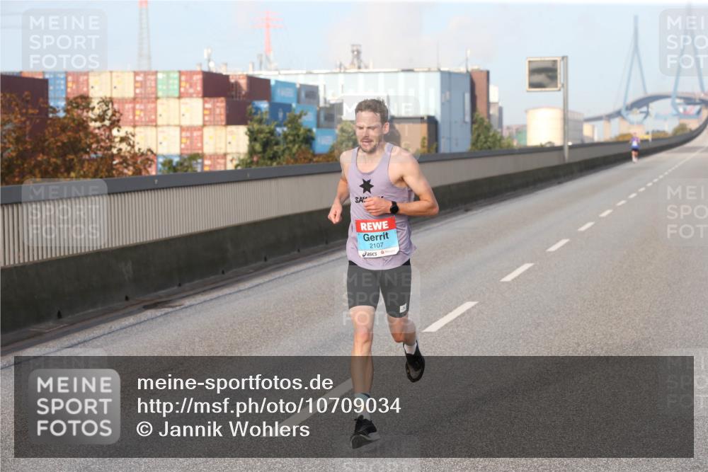 03.10.2026 - Köhlbrandbrückenlauf Jannik Wohlers http://msf.ph/oto/10709034 03.10.2026 09:36:37 Position 3 2107 meine-sportfotos.de
