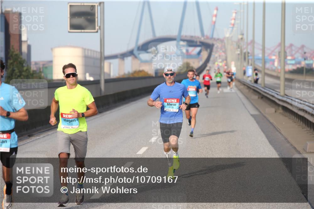 03.10.2026 - Köhlbrandbrückenlauf Jannik Wohlers http://msf.ph/oto/10709167 03.10.2026 09:38:52 Position 3 15, 1310, 2134 meine-sportfotos.de