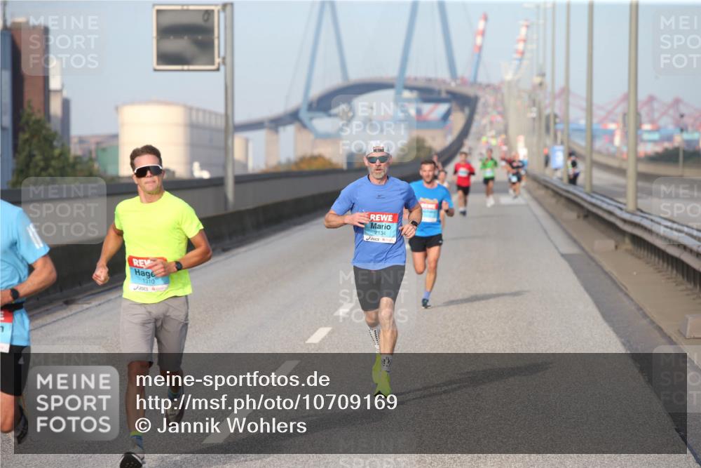 03.10.2026 - Köhlbrandbrückenlauf Jannik Wohlers http://msf.ph/oto/10709169 03.10.2026 09:38:52 Position 3 1310, 2134 meine-sportfotos.de