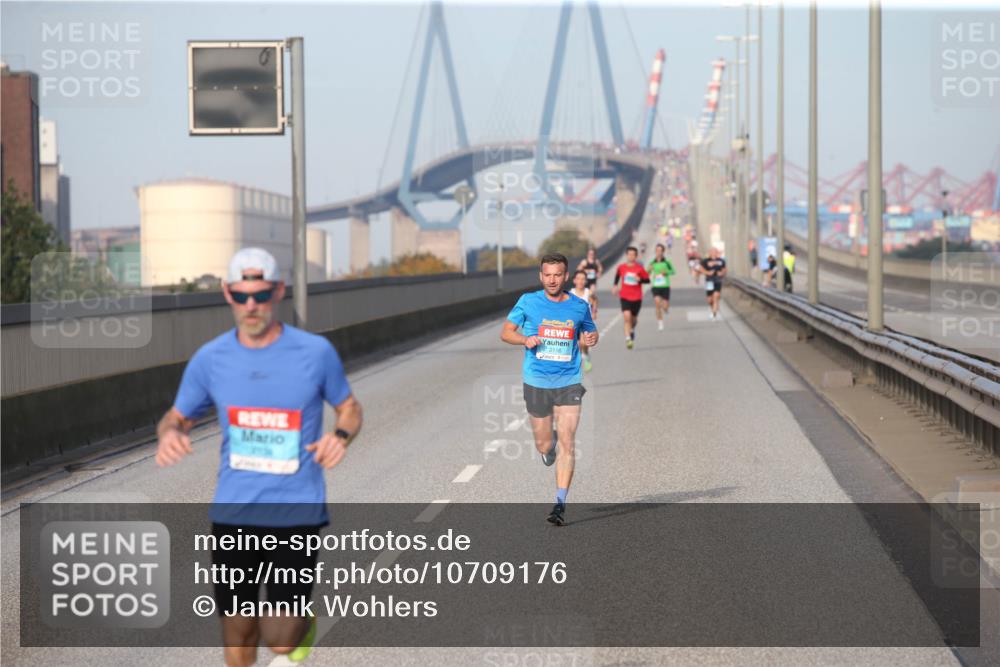03.10.2026 - Köhlbrandbrückenlauf Jannik Wohlers http://msf.ph/oto/10709176 03.10.2026 09:38:54 Position 3 2116 meine-sportfotos.de