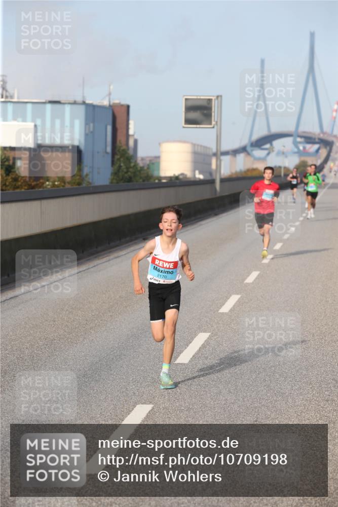 03.10.2026 - Köhlbrandbrückenlauf Jannik Wohlers http://msf.ph/oto/10709198 03.10.2026 09:39:07 Position 3 2170 meine-sportfotos.de