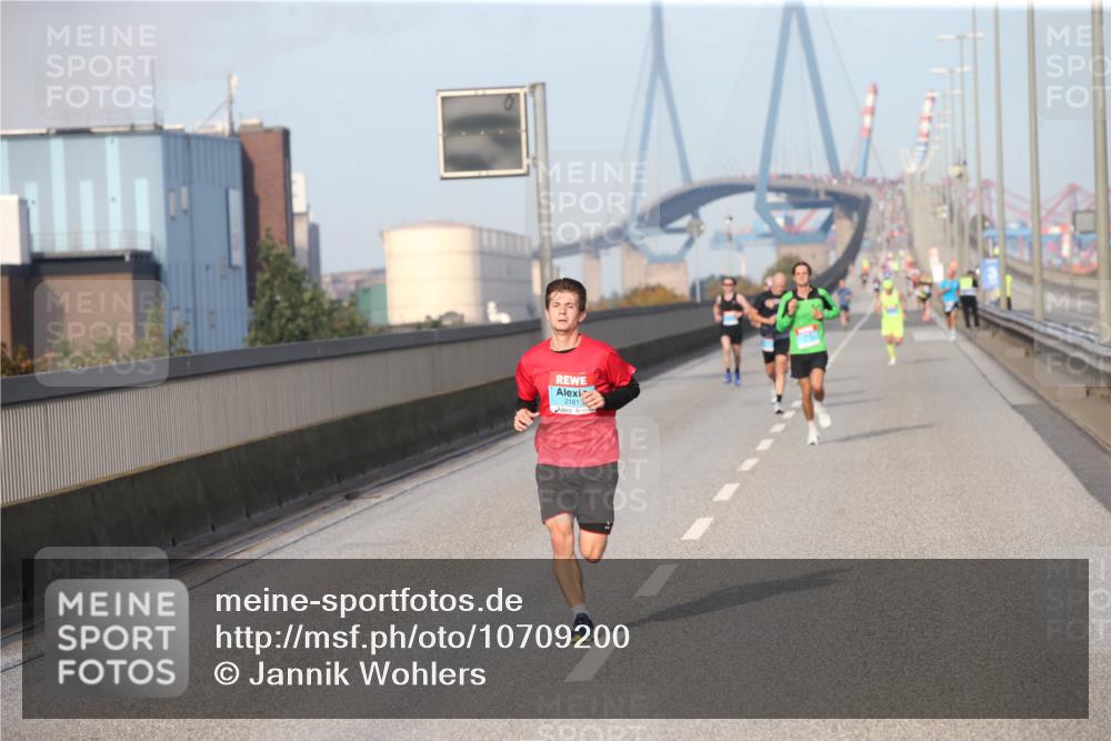 03.10.2026 - Köhlbrandbrückenlauf Jannik Wohlers http://msf.ph/oto/10709200 03.10.2026 09:39:10 Position 3 2181 meine-sportfotos.de