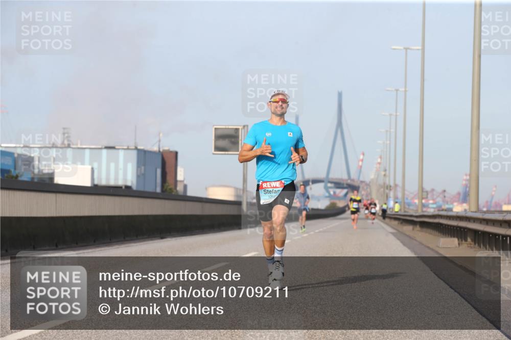 03.10.2026 - Köhlbrandbrückenlauf Jannik Wohlers http://msf.ph/oto/10709211 03.10.2026 09:39:37 Position 3 1260 meine-sportfotos.de