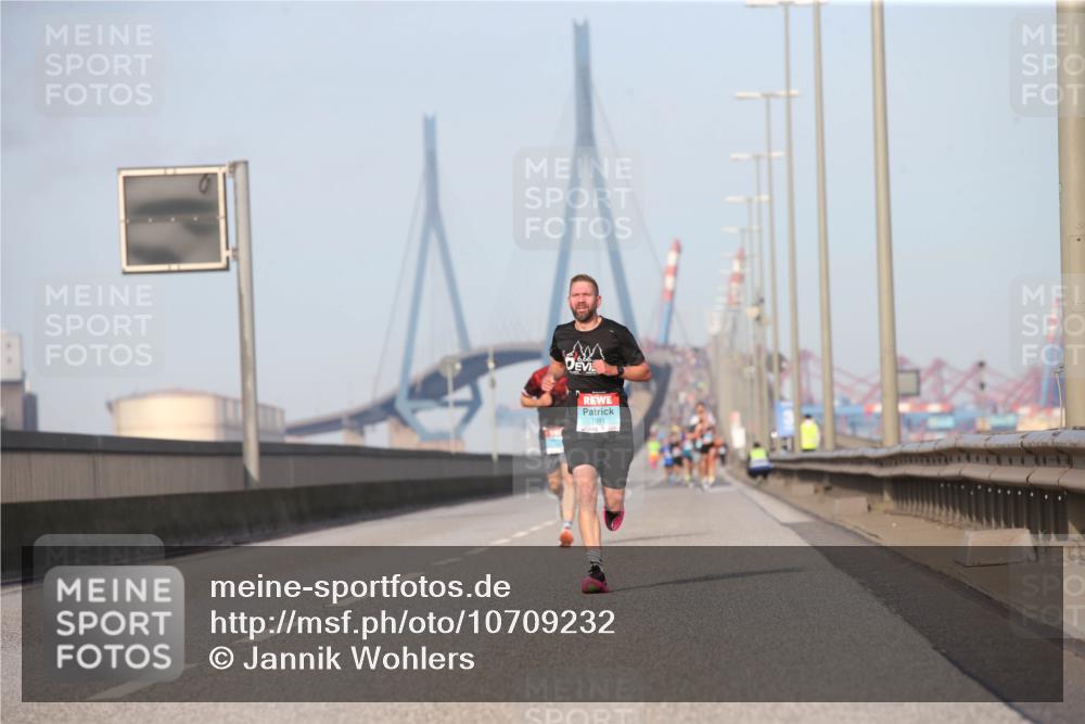 03.10.2026 - Köhlbrandbrückenlauf Jannik Wohlers http://msf.ph/oto/10709232 03.10.2026 09:39:55 Position 3 1091 meine-sportfotos.de