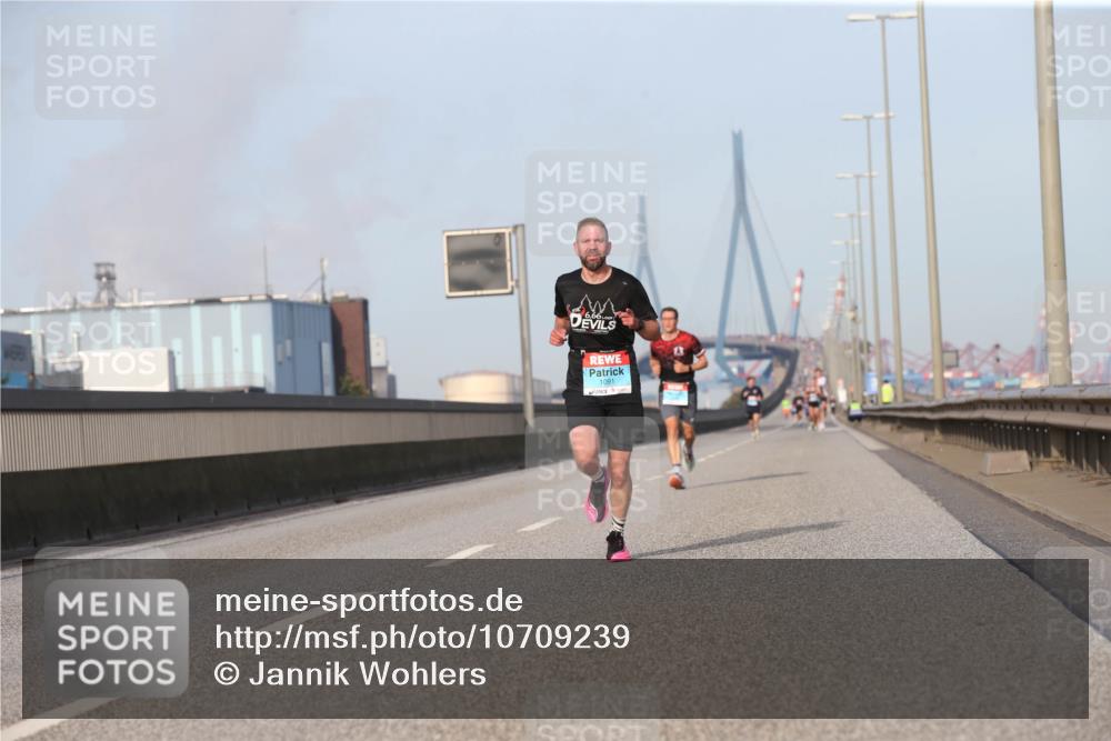 03.10.2026 - Köhlbrandbrückenlauf Jannik Wohlers http://msf.ph/oto/10709239 03.10.2026 09:39:58 Position 3 1091 meine-sportfotos.de