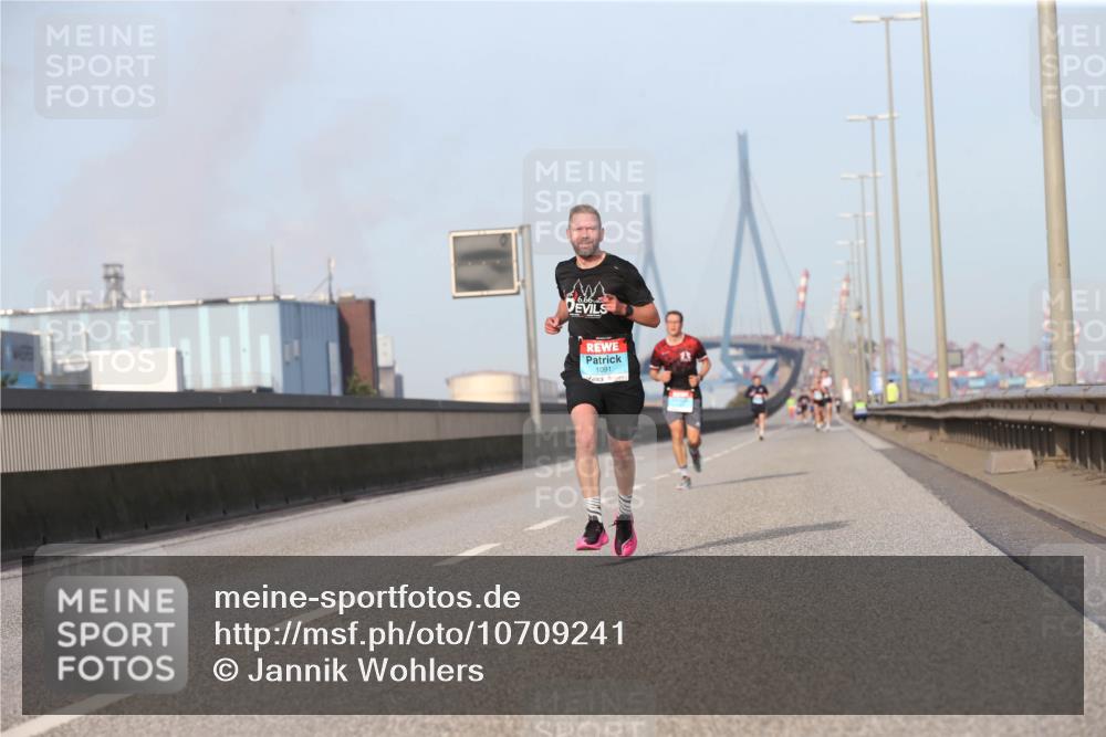 03.10.2026 - Köhlbrandbrückenlauf Jannik Wohlers http://msf.ph/oto/10709241 03.10.2026 09:39:58 Position 3 1091 meine-sportfotos.de