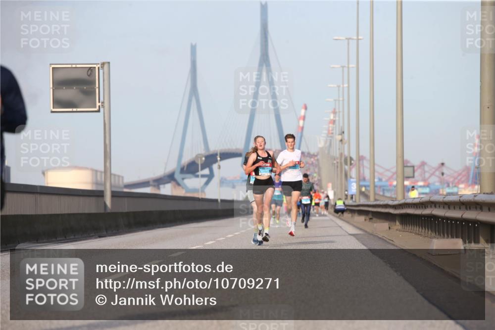 03.10.2026 - Köhlbrandbrückenlauf Jannik Wohlers http://msf.ph/oto/10709271 03.10.2026 09:40:15 Position 3  meine-sportfotos.de