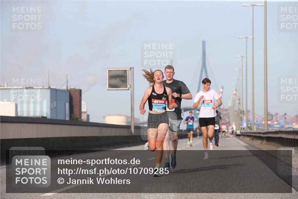 03.10.2026 - Köhlbrandbrückenlauf Jannik Wohlers http://msf.ph/oto/10709285 03.10.2026 09:40:21 Position 3 0, 1507 meine-sportfotos.de