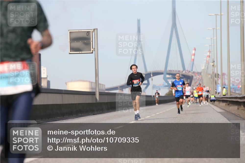 03.10.2026 - Köhlbrandbrückenlauf Jannik Wohlers http://msf.ph/oto/10709335 03.10.2026 09:40:34 Position 3  meine-sportfotos.de