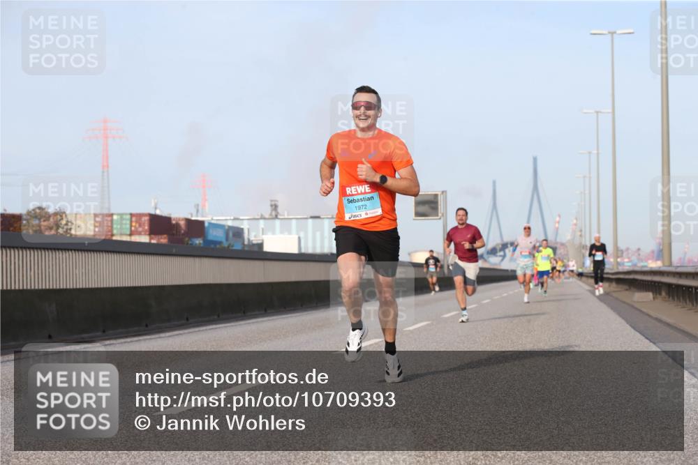 03.10.2026 - Köhlbrandbrückenlauf Jannik Wohlers http://msf.ph/oto/10709393 03.10.2026 09:40:57 Position 3 1972 meine-sportfotos.de
