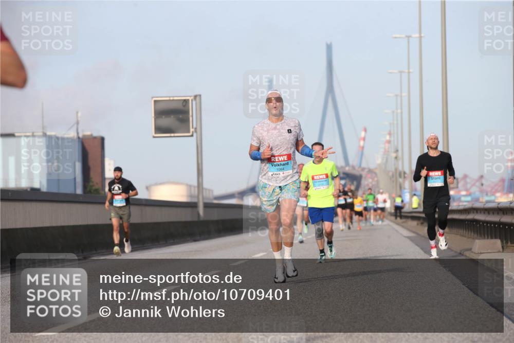03.10.2026 - Köhlbrandbrückenlauf Jannik Wohlers http://msf.ph/oto/10709401 03.10.2026 09:41:00 Position 3 1064 meine-sportfotos.de