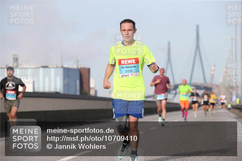 03.10.2026 - Köhlbrandbrückenlauf Jannik Wohlers http://msf.ph/oto/10709410 03.10.2026 09:41:05 Position 3 2135 meine-sportfotos.de