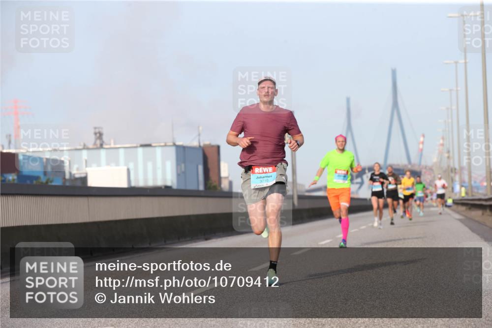 03.10.2026 - Köhlbrandbrückenlauf Jannik Wohlers http://msf.ph/oto/10709412 03.10.2026 09:41:09 Position 3 3710 meine-sportfotos.de