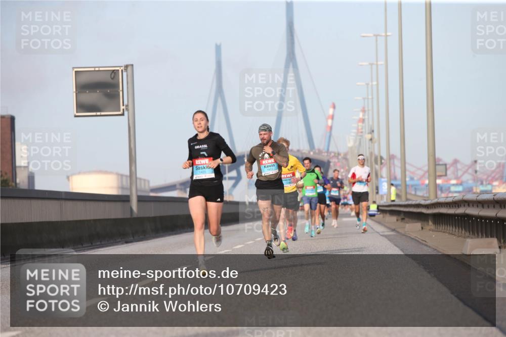 03.10.2026 - Köhlbrandbrückenlauf Jannik Wohlers http://msf.ph/oto/10709423 03.10.2026 09:41:13 Position 3 1425, 27 meine-sportfotos.de