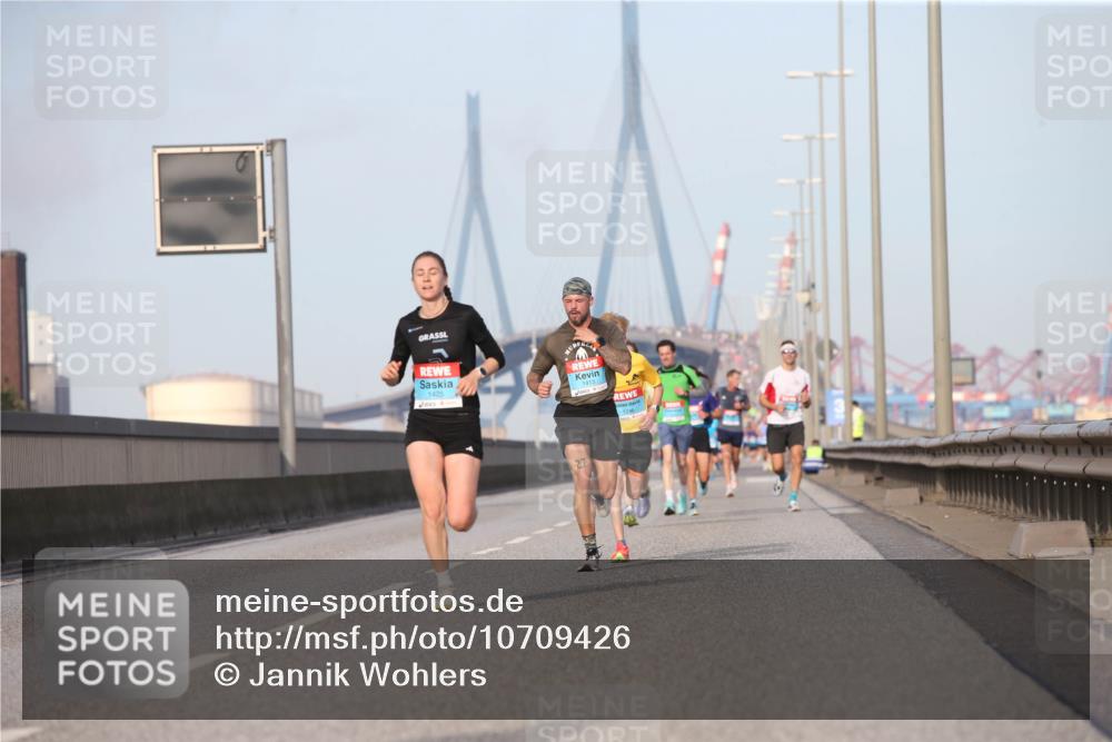 03.10.2026 - Köhlbrandbrückenlauf Jannik Wohlers http://msf.ph/oto/10709426 03.10.2026 09:41:13 Position 3 1425, 1296 meine-sportfotos.de