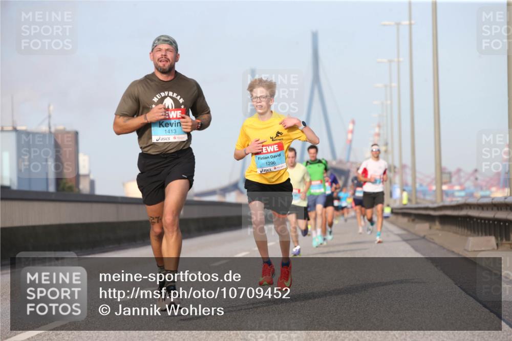 03.10.2026 - Köhlbrandbrückenlauf Jannik Wohlers http://msf.ph/oto/10709452 03.10.2026 09:41:19 Position 3 27, 1413, 1296 meine-sportfotos.de