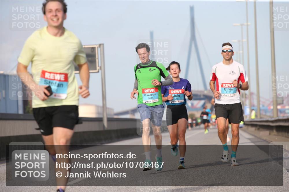 03.10.2026 - Köhlbrandbrückenlauf Jannik Wohlers http://msf.ph/oto/10709467 03.10.2026 09:41:24 Position 3 2045, 1357, 2125 meine-sportfotos.de
