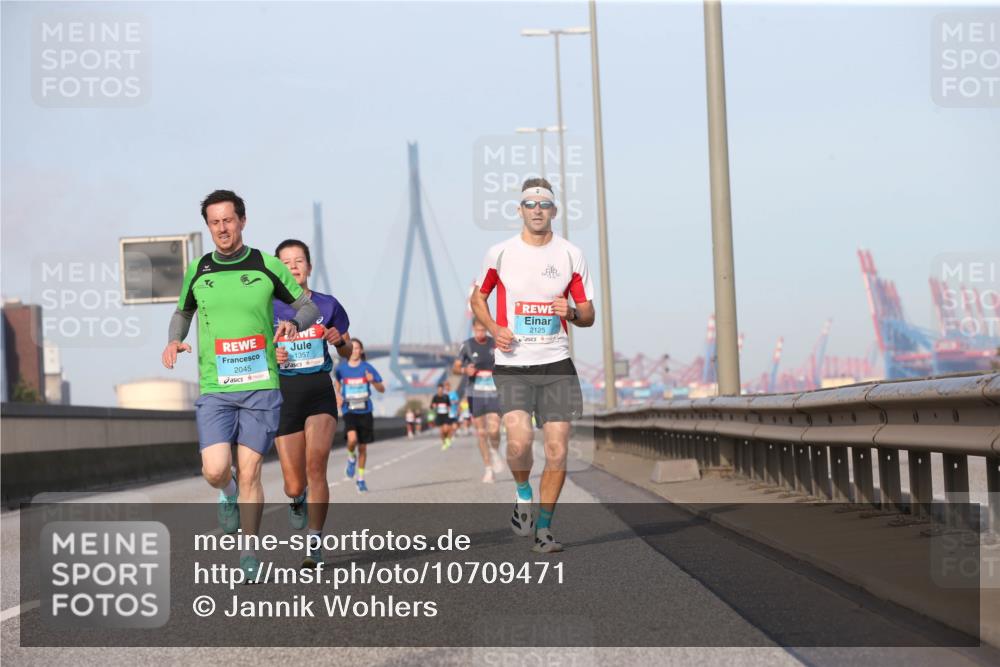 03.10.2026 - Köhlbrandbrückenlauf Jannik Wohlers http://msf.ph/oto/10709471 03.10.2026 09:41:25 Position 3 2045, 1357, 2125 meine-sportfotos.de