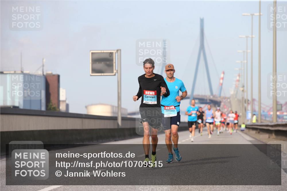 03.10.2026 - Köhlbrandbrückenlauf Jannik Wohlers http://msf.ph/oto/10709515 03.10.2026 09:41:44 Position 3 2194, 1261 meine-sportfotos.de