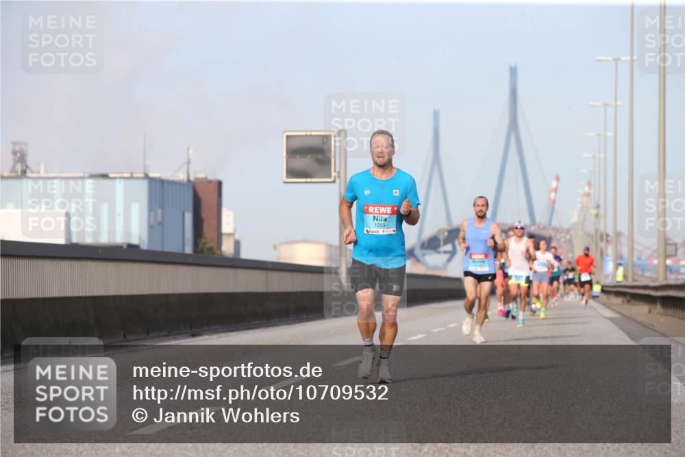 03.10.2026 - Köhlbrandbrückenlauf Jannik Wohlers http://msf.ph/oto/10709532 03.10.2026 09:41:54 Position 3 1259 meine-sportfotos.de