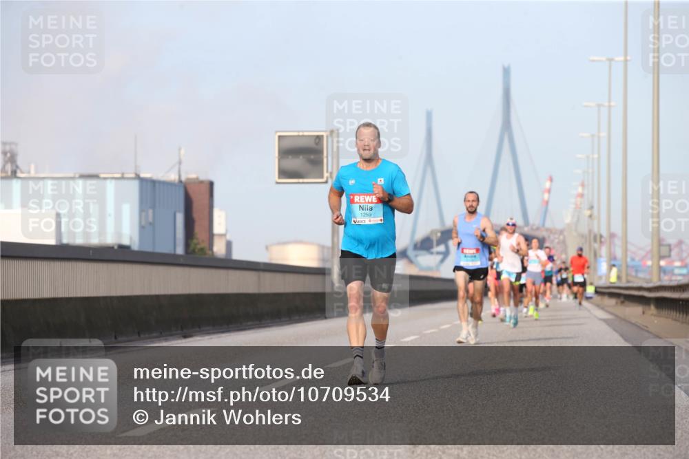 03.10.2026 - Köhlbrandbrückenlauf Jannik Wohlers http://msf.ph/oto/10709534 03.10.2026 09:41:54 Position 3 1259 meine-sportfotos.de