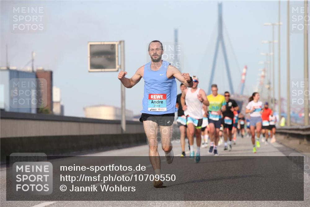03.10.2026 - Köhlbrandbrückenlauf Jannik Wohlers http://msf.ph/oto/10709550 03.10.2026 09:41:57 Position 3 2149 meine-sportfotos.de