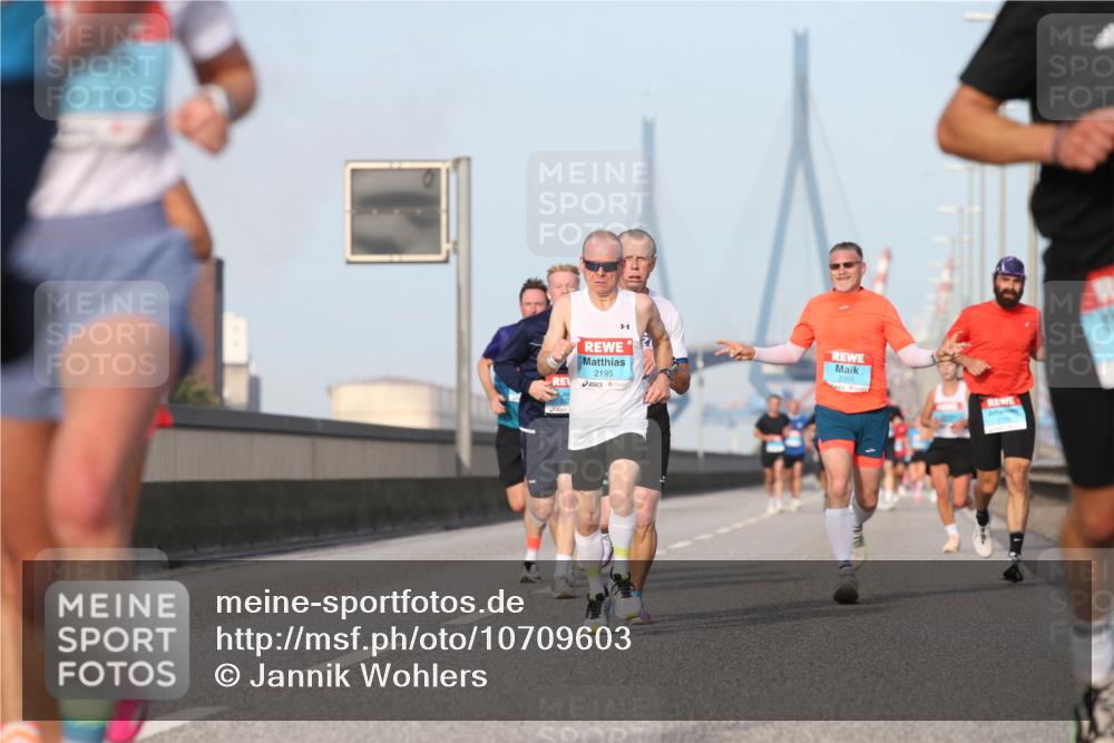 03.10.2026 - Köhlbrandbrückenlauf Jannik Wohlers http://msf.ph/oto/10709603 03.10.2026 09:42:07 Position 3 2195 meine-sportfotos.de