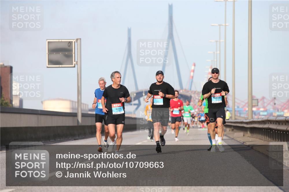 03.10.2026 - Köhlbrandbrückenlauf Jannik Wohlers http://msf.ph/oto/10709663 03.10.2026 09:42:21 Position 3 3791, 3864 meine-sportfotos.de