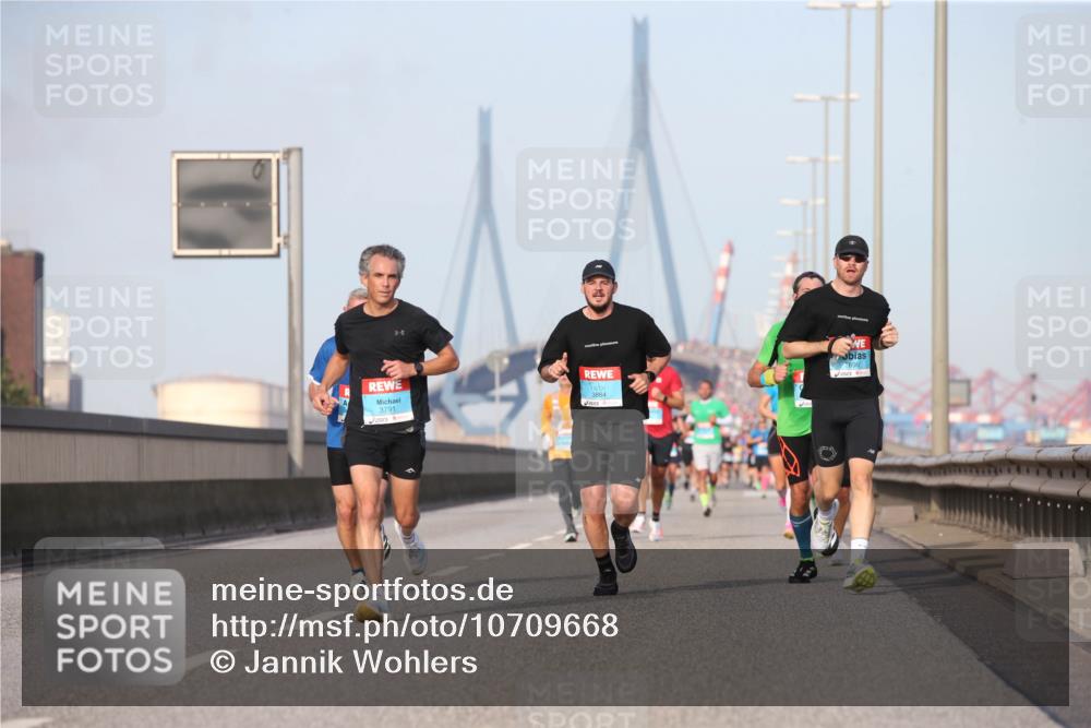03.10.2026 - Köhlbrandbrückenlauf Jannik Wohlers http://msf.ph/oto/10709668 03.10.2026 09:42:22 Position 3 3791, 2656 meine-sportfotos.de