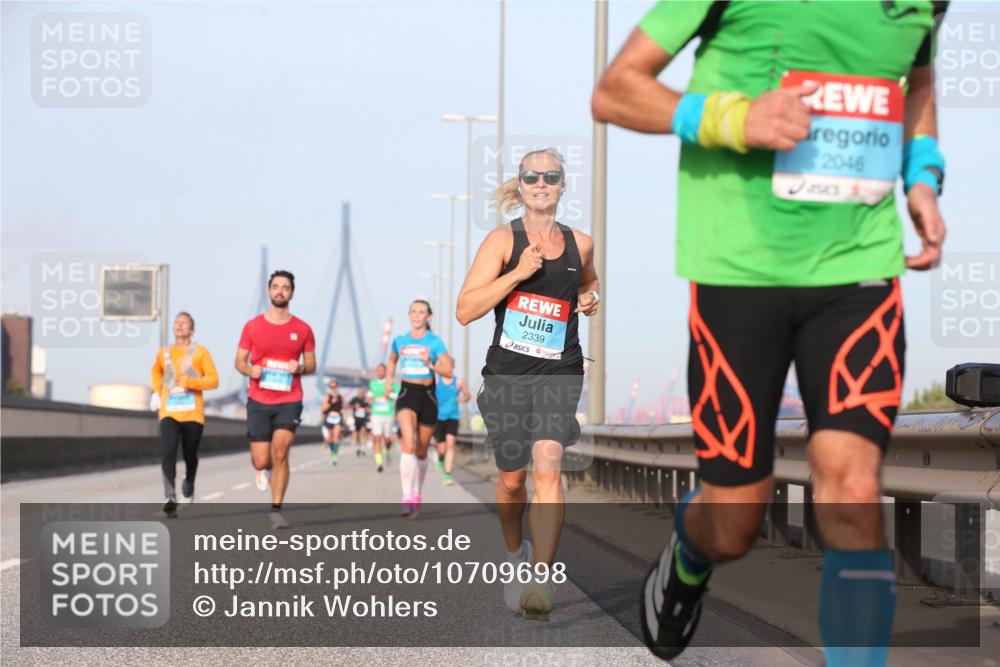 03.10.2026 - Köhlbrandbrückenlauf Jannik Wohlers http://msf.ph/oto/10709698 03.10.2026 09:42:29 Position 3 2339, 2046 meine-sportfotos.de