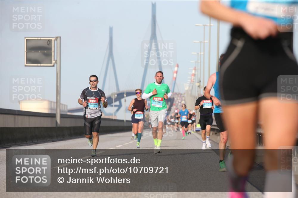 03.10.2026 - Köhlbrandbrückenlauf Jannik Wohlers http://msf.ph/oto/10709721 03.10.2026 09:42:34 Position 3 2178 meine-sportfotos.de