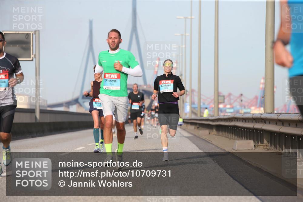 03.10.2026 - Köhlbrandbrückenlauf Jannik Wohlers http://msf.ph/oto/10709731 03.10.2026 09:42:37 Position 3 8, 1760, 2148 meine-sportfotos.de