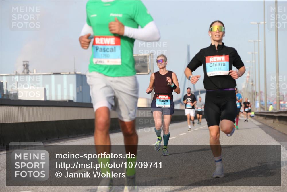 03.10.2026 - Köhlbrandbrückenlauf Jannik Wohlers http://msf.ph/oto/10709741 03.10.2026 09:42:41 Position 3 1780, 2246, 2148 meine-sportfotos.de
