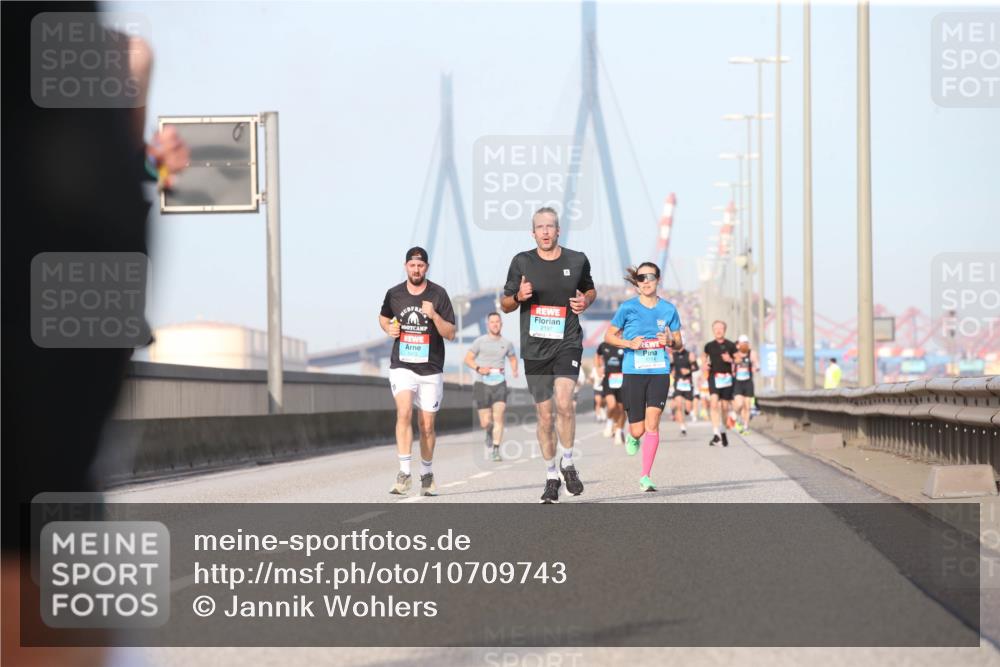 03.10.2026 - Köhlbrandbrückenlauf Jannik Wohlers http://msf.ph/oto/10709743 03.10.2026 09:42:43 Position 3 3 meine-sportfotos.de