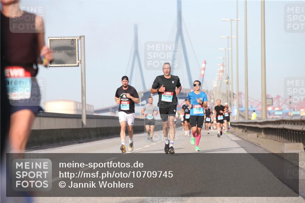 03.10.2026 - Köhlbrandbrückenlauf Jannik Wohlers http://msf.ph/oto/10709745 03.10.2026 09:42:43 Position 3 1412, 1714 meine-sportfotos.de