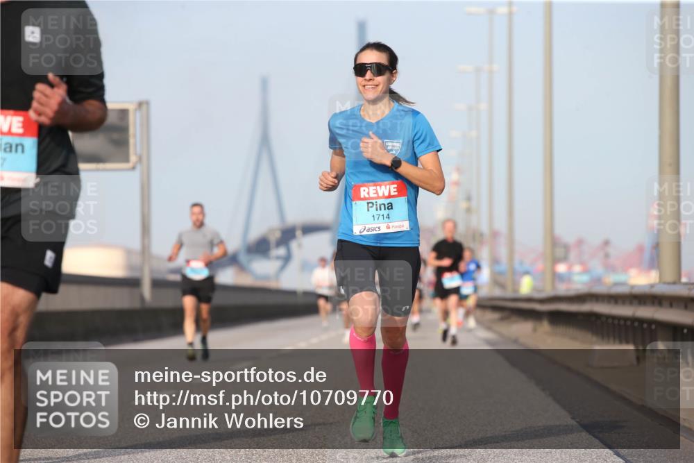 03.10.2026 - Köhlbrandbrückenlauf Jannik Wohlers http://msf.ph/oto/10709770 03.10.2026 09:42:49 Position 3 1714 meine-sportfotos.de