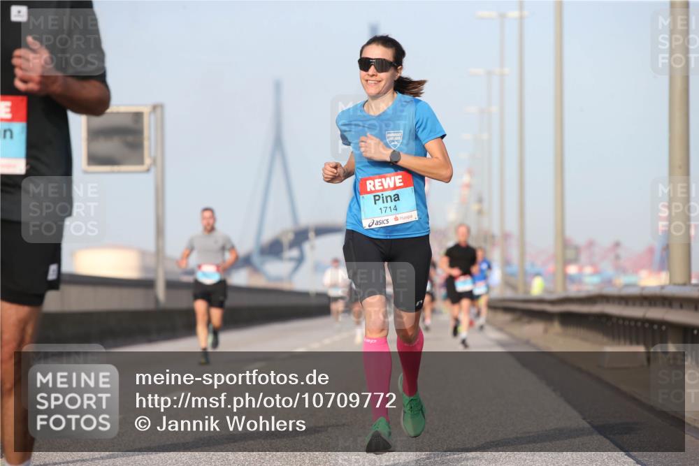 03.10.2026 - Köhlbrandbrückenlauf Jannik Wohlers http://msf.ph/oto/10709772 03.10.2026 09:42:49 Position 3 1714 meine-sportfotos.de
