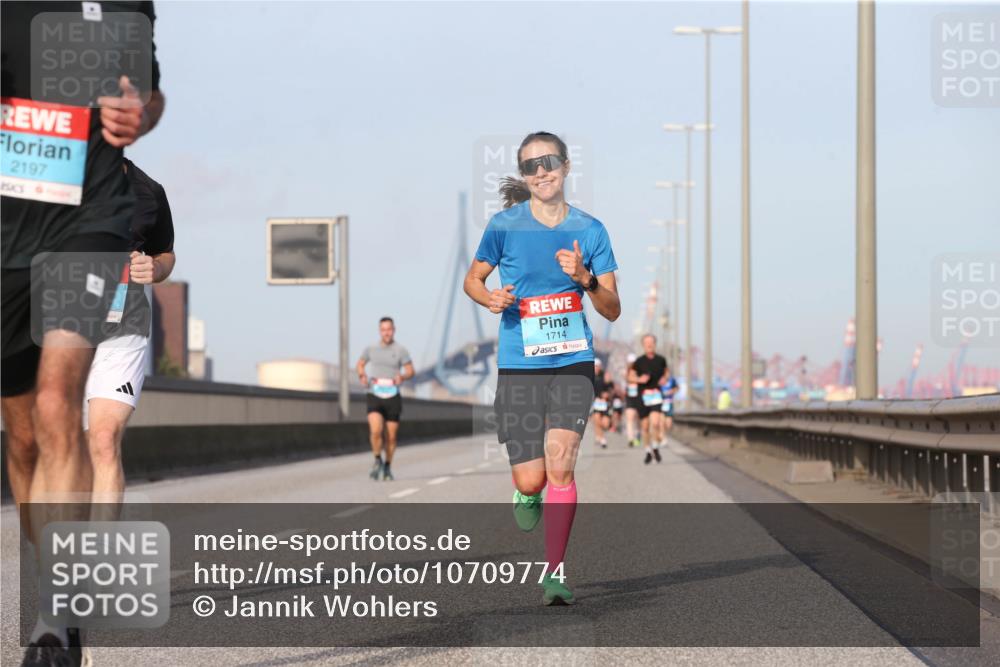 03.10.2026 - Köhlbrandbrückenlauf Jannik Wohlers http://msf.ph/oto/10709774 03.10.2026 09:42:50 Position 3 2197, 1714 meine-sportfotos.de