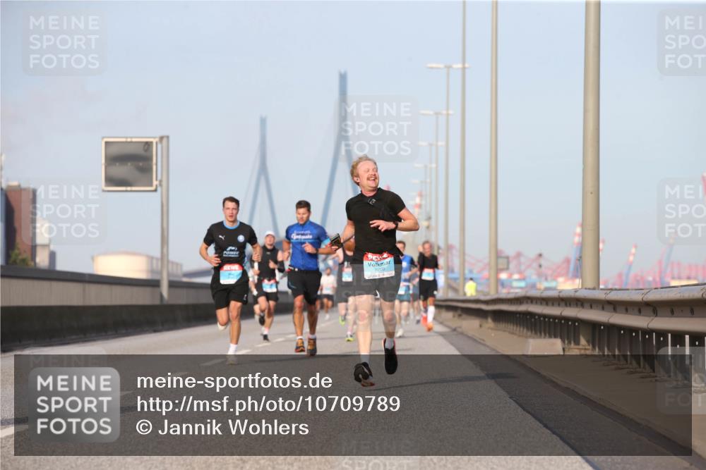 03.10.2026 - Köhlbrandbrückenlauf Jannik Wohlers http://msf.ph/oto/10709789 03.10.2026 09:42:56 Position 3  meine-sportfotos.de