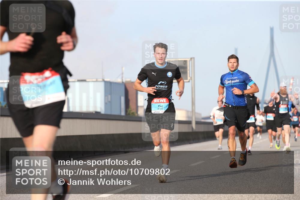 03.10.2026 - Köhlbrandbrückenlauf Jannik Wohlers http://msf.ph/oto/10709802 03.10.2026 09:43:00 Position 3 3769 meine-sportfotos.de