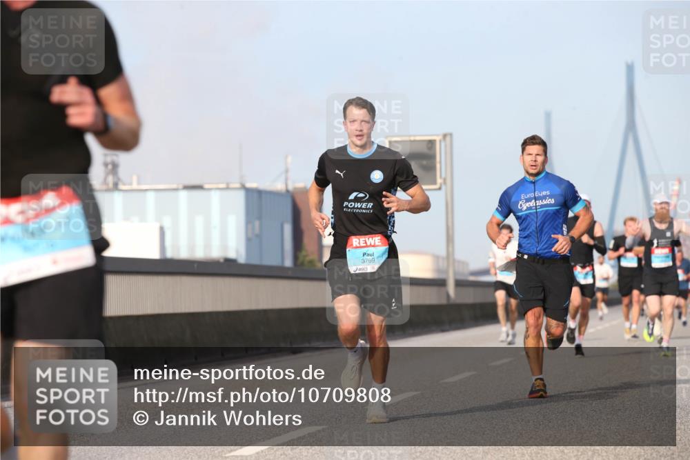 03.10.2026 - Köhlbrandbrückenlauf Jannik Wohlers http://msf.ph/oto/10709808 03.10.2026 09:43:00 Position 3 317, 3769 meine-sportfotos.de
