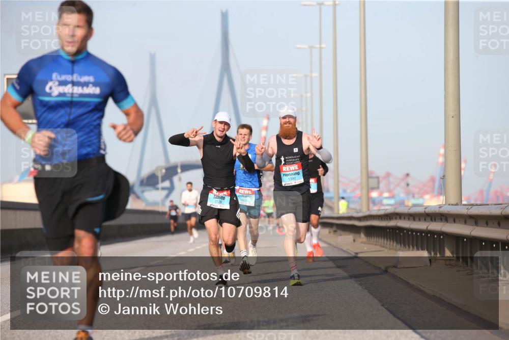 03.10.2026 - Köhlbrandbrückenlauf Jannik Wohlers http://msf.ph/oto/10709814 03.10.2026 09:43:02 Position 3 2126, 1828, 1392 meine-sportfotos.de