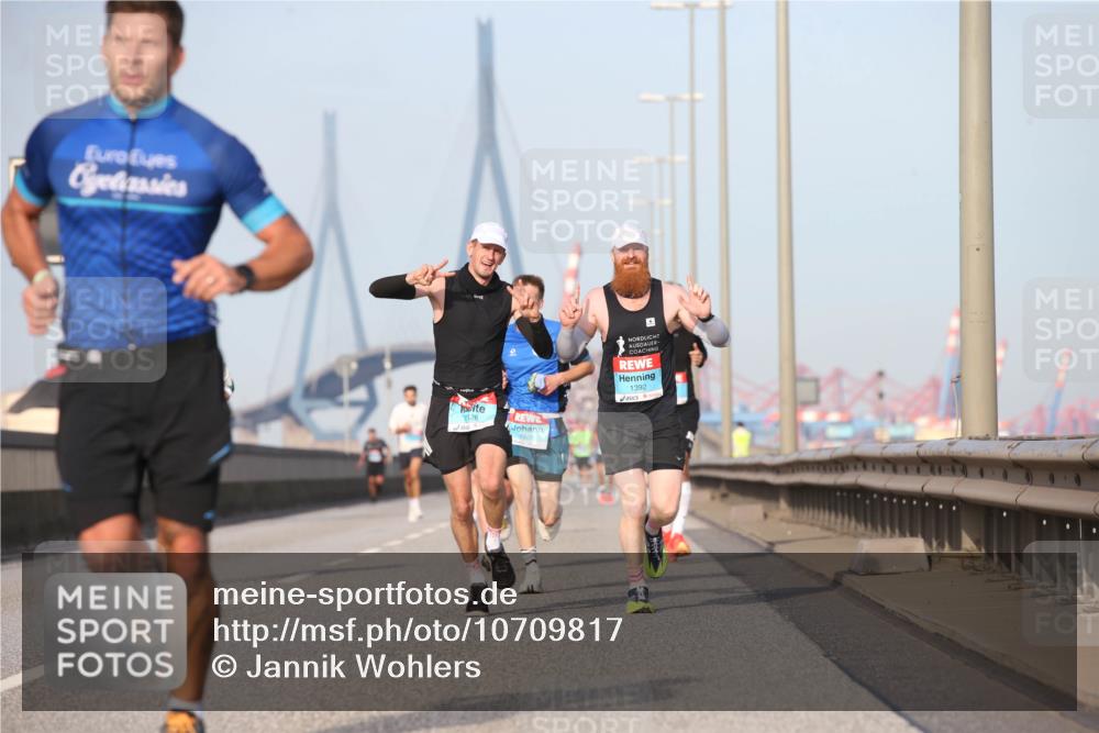 03.10.2026 - Köhlbrandbrückenlauf Jannik Wohlers http://msf.ph/oto/10709817 03.10.2026 09:43:02 Position 3 126, 1392 meine-sportfotos.de
